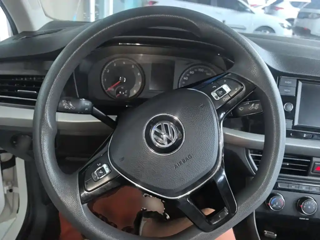 Volkswagen Lavida — миниатюра 11