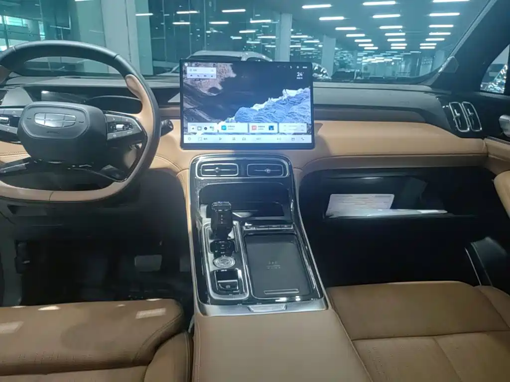 Geely Boyue L — миниатюра 6