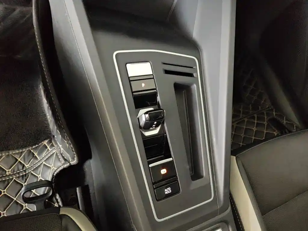 Volkswagen Golf — миниатюра 14