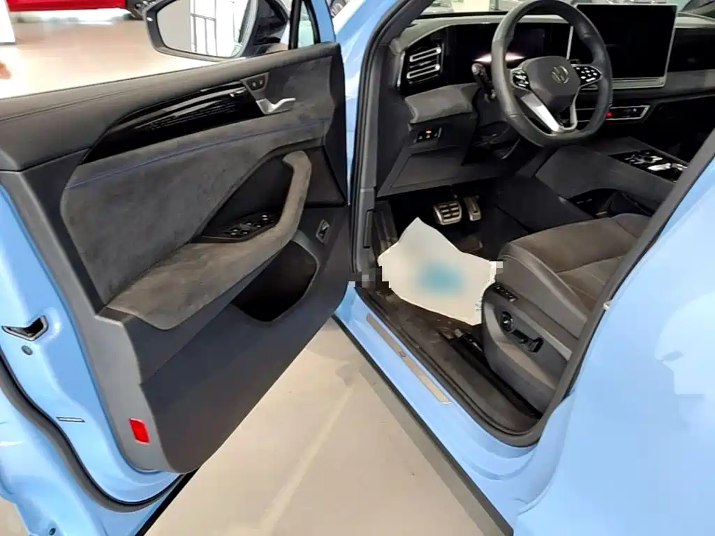 Volkswagen Tiguan L — миниатюра 16