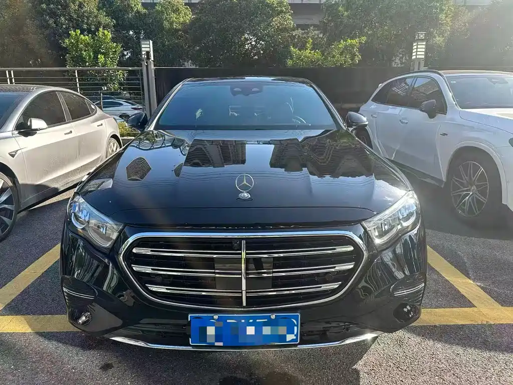 Mercedes-Benz E-Class — миниатюра 3