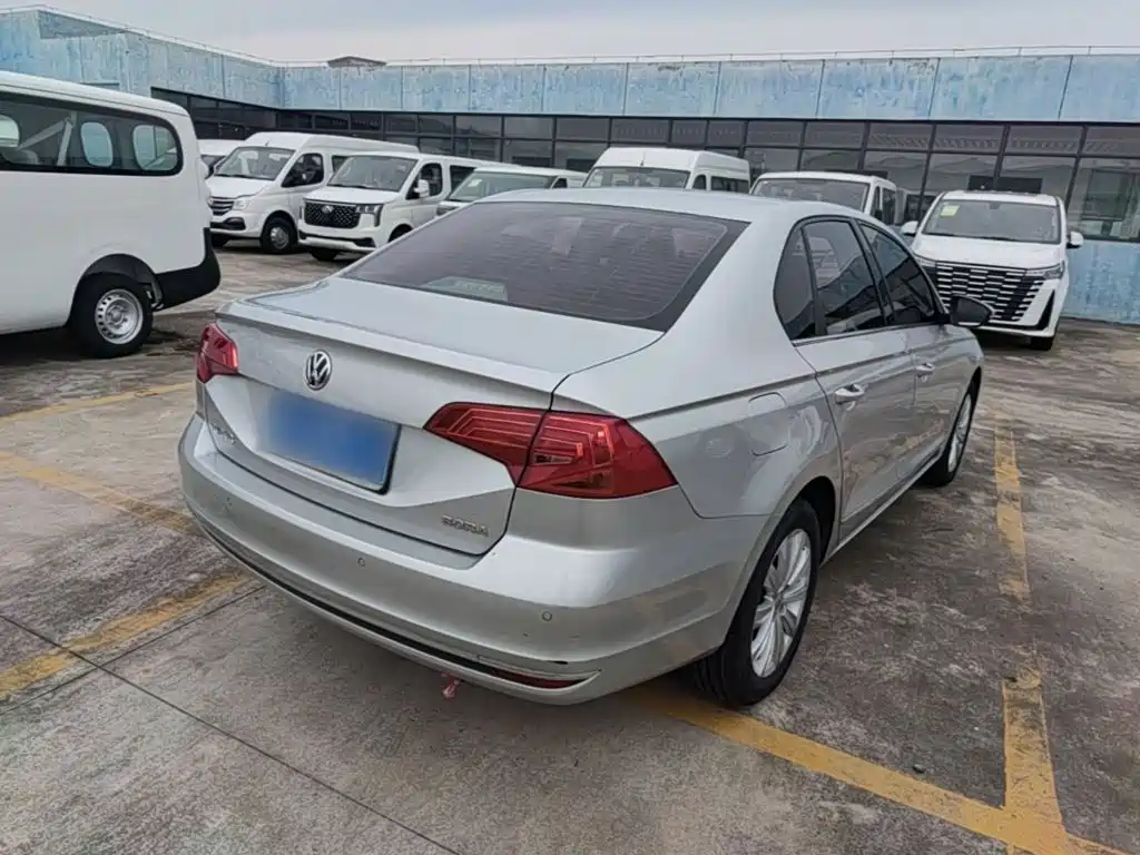 Volkswagen Bora — миниатюра 5
