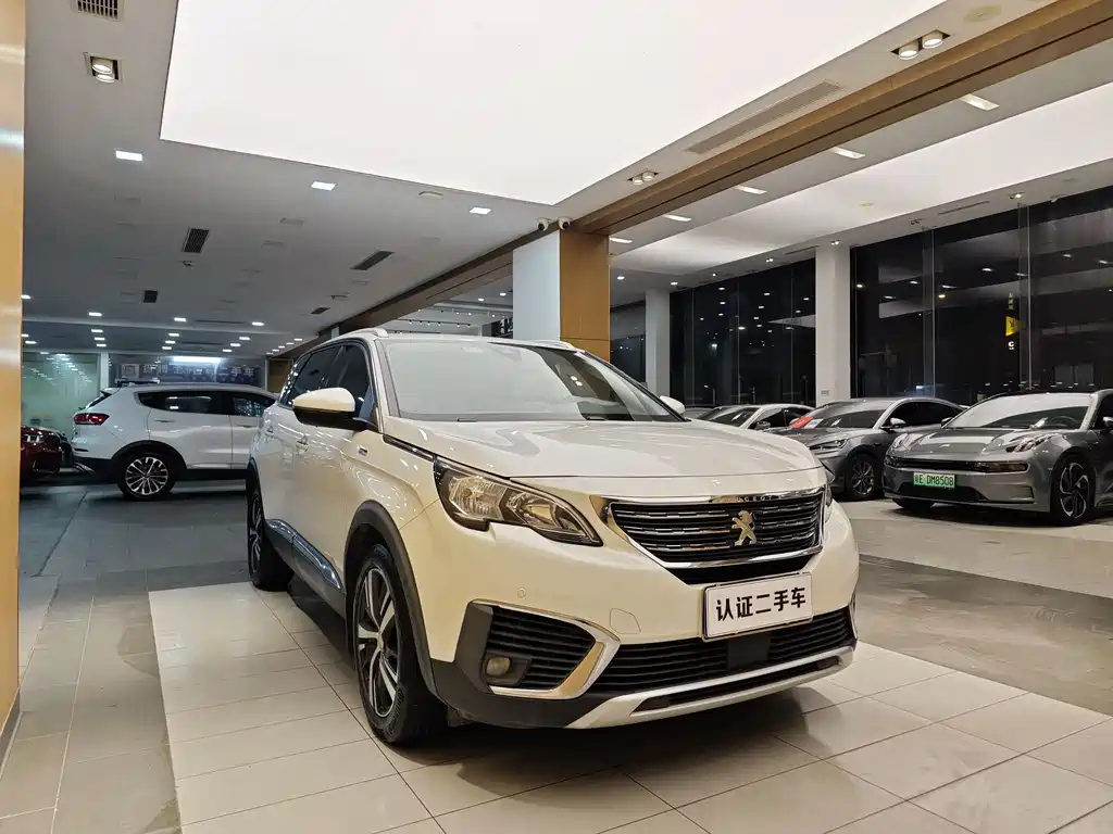 Peugeot 5008 2017 380THP 7 мест Elite