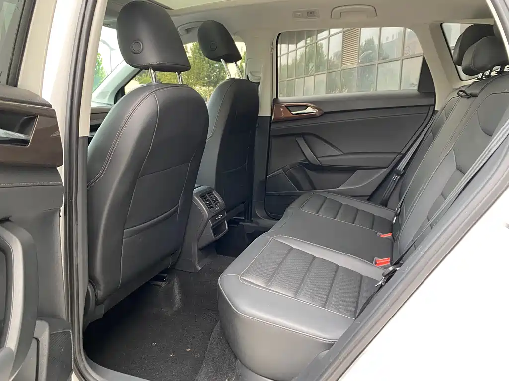 Volkswagen Tharu 2022 280TSI Luxury
