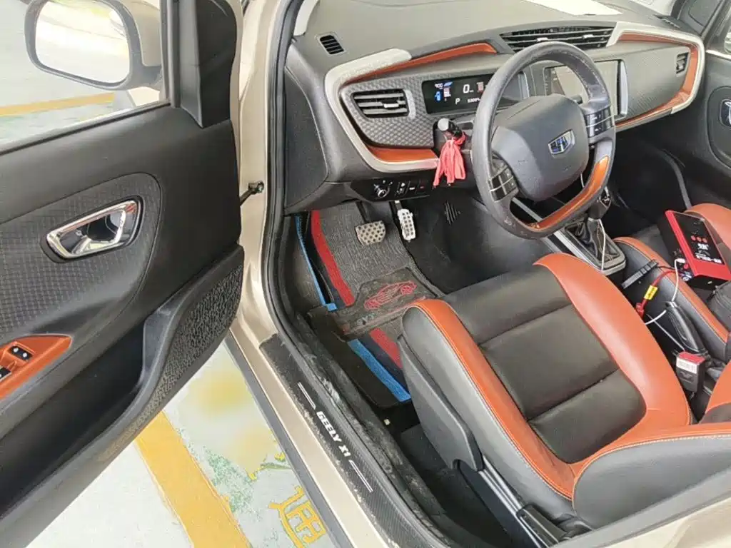 Geely Vision X1 — миниатюра 21