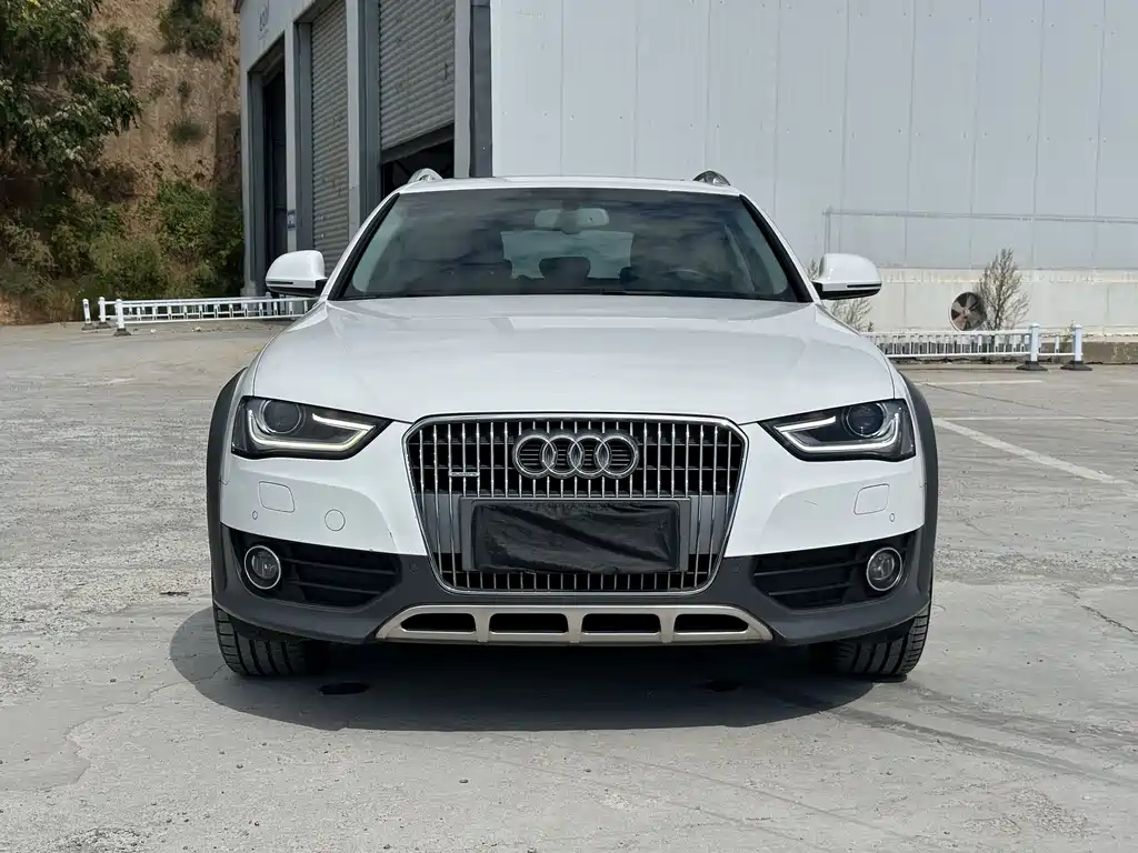 Audi A4 (Import) — миниатюра 2