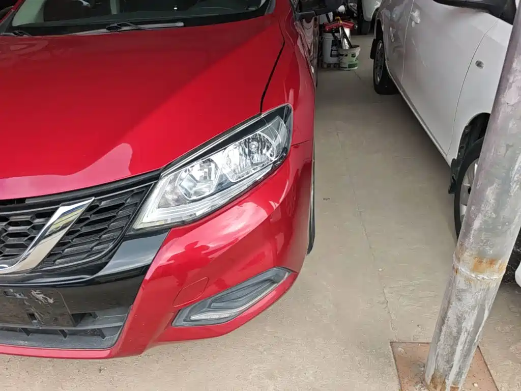 Nissan Tiida — миниатюра 24
