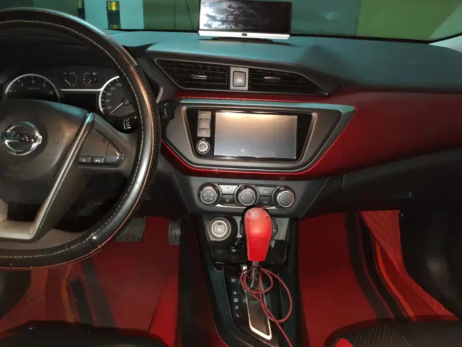 Nissan Bluebird — миниатюра 13