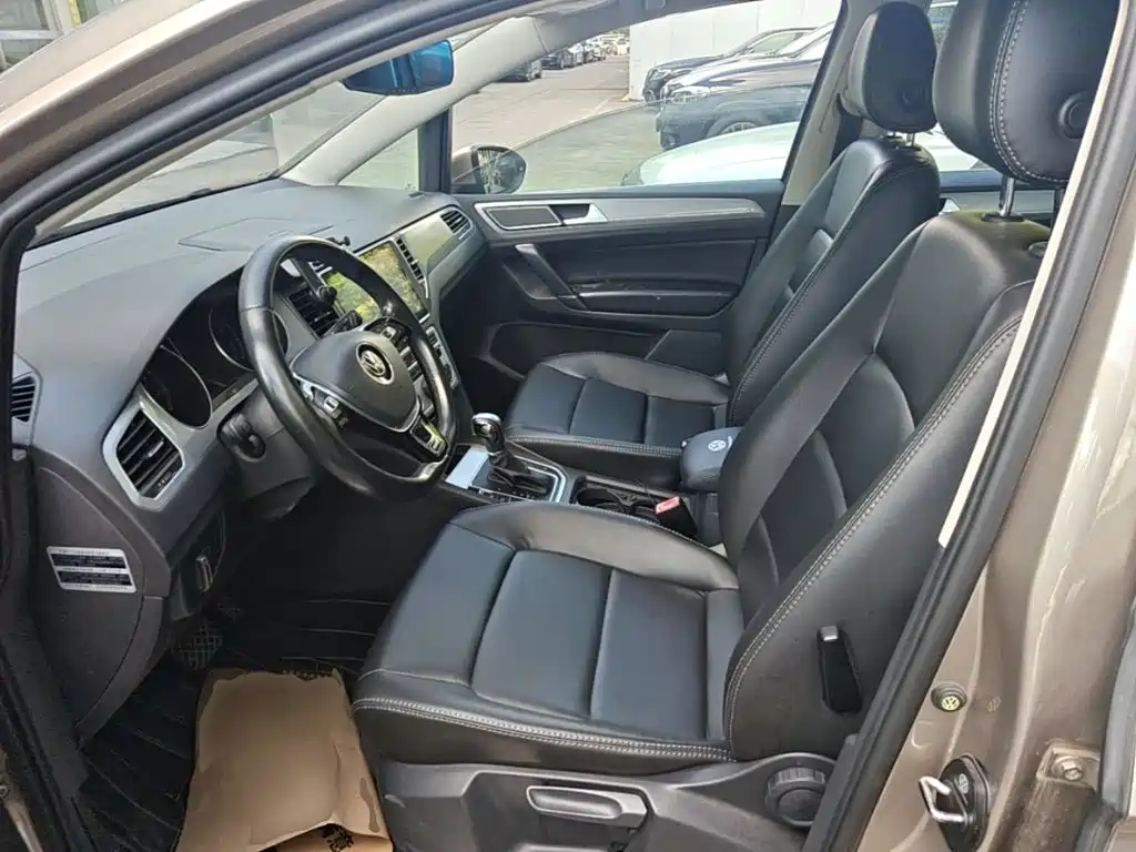 Volkswagen Golf Sportsvan — миниатюра 20