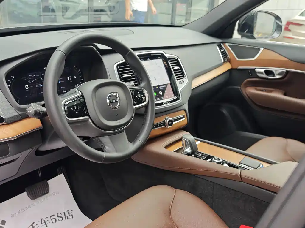 Volvo XC90 — миниатюра 12