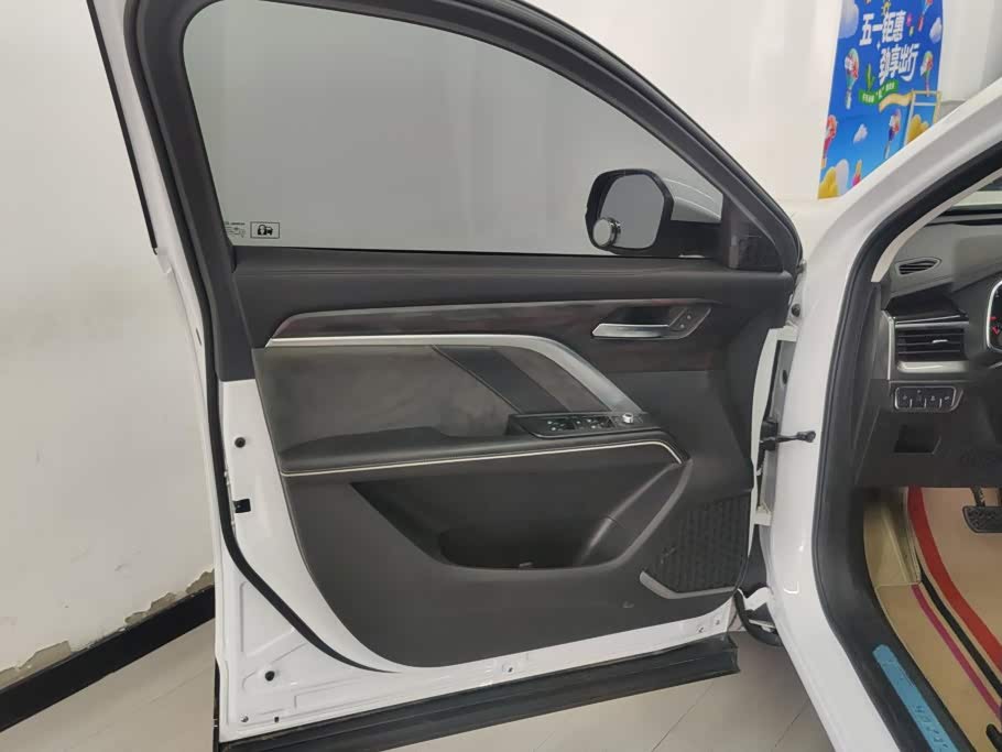 Haval Haval H6 1.5 л 2024 г. Белый, пробег 15300 км
