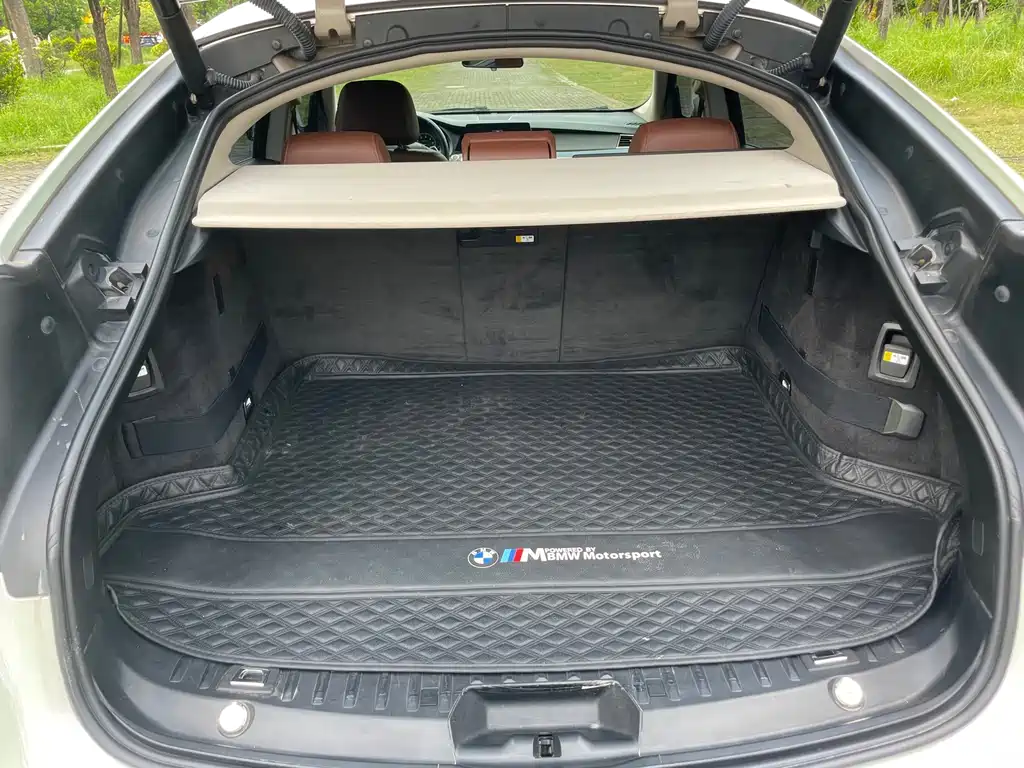 BMW 5 Series GT — миниатюра 21
