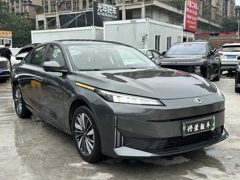 Changan A05