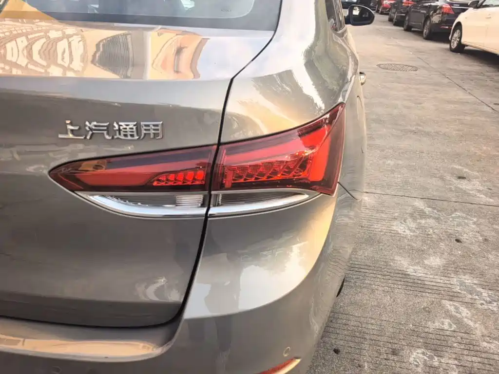 Buick Excelle — миниатюра 8