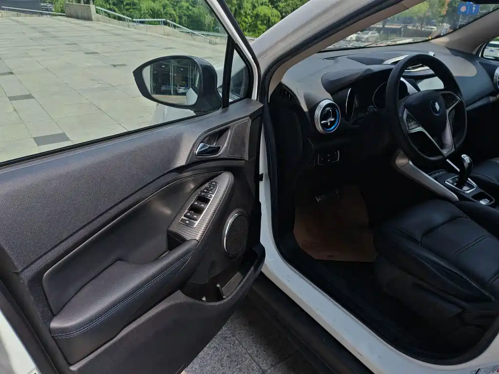 BYD Yuan EV — миниатюра 6