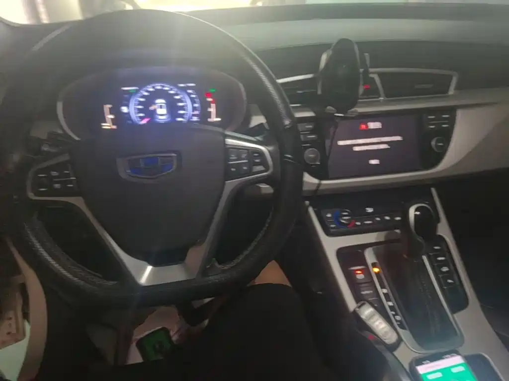 Geely Boyue — миниатюра 10