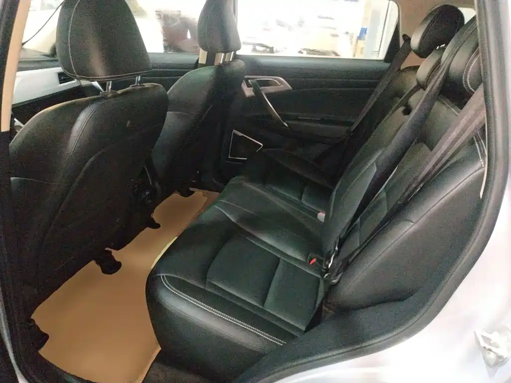 Geely Boyue — миниатюра 17
