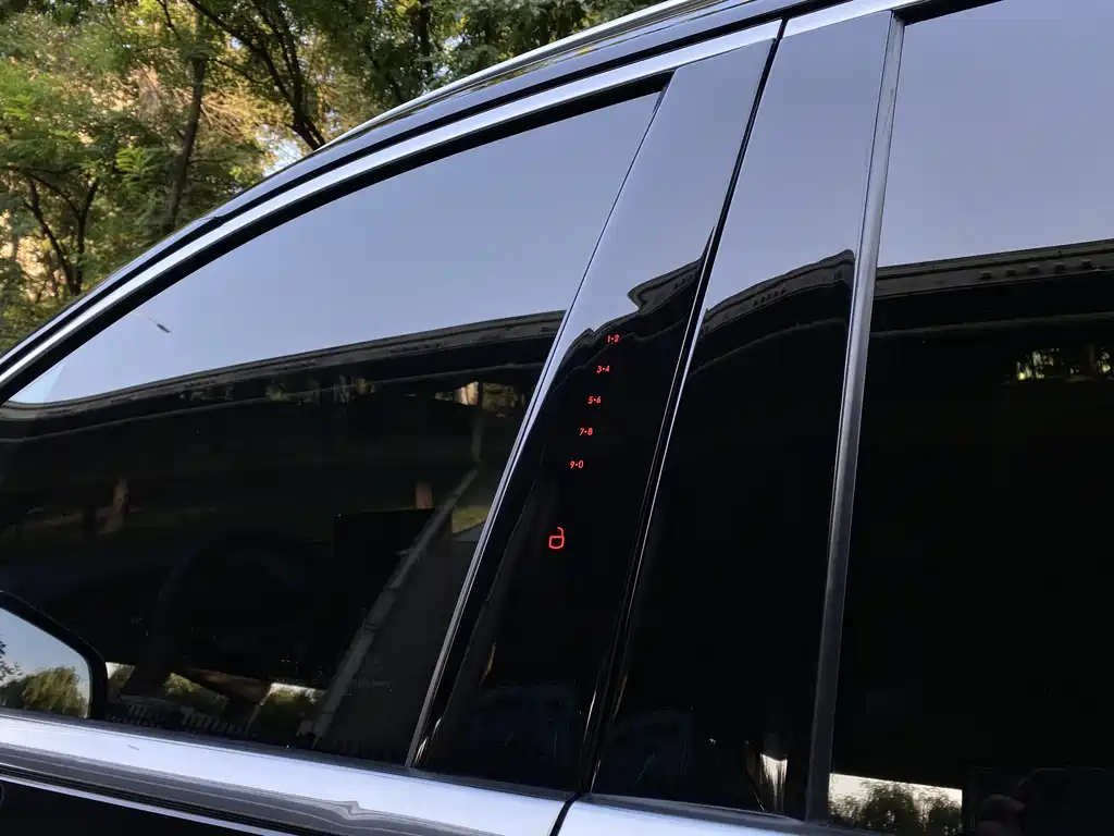 Lincoln Aviator — миниатюра 16
