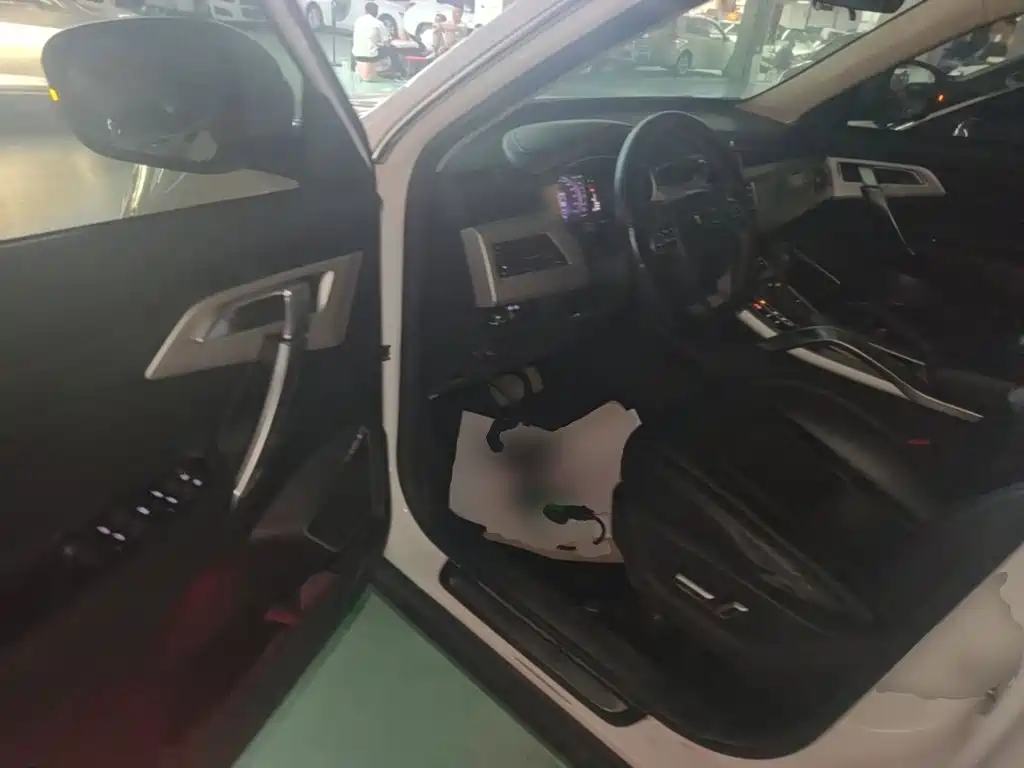 Geely Boyue — миниатюра 16