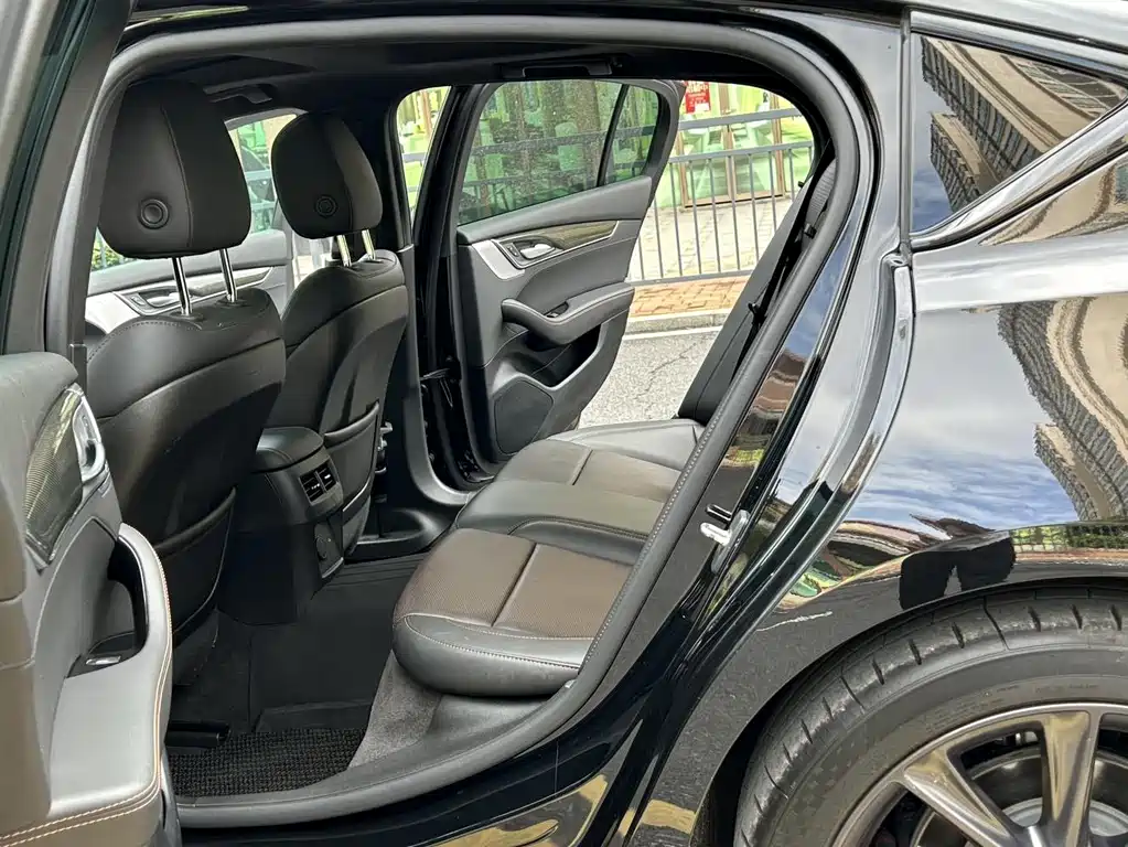 Cadillac CT5 — миниатюра 15