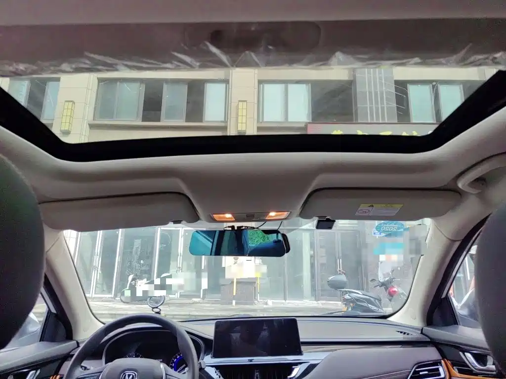 Changan Eado DT — миниатюра 9
