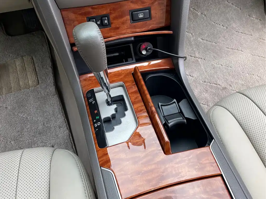 Toyota Camry — миниатюра 13