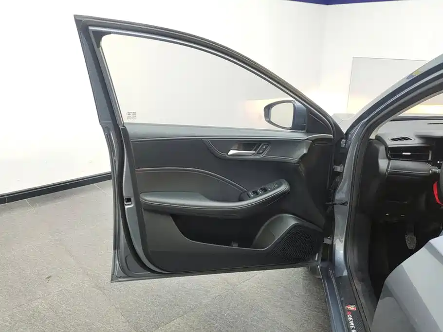 Roewe i5 — миниатюра 7