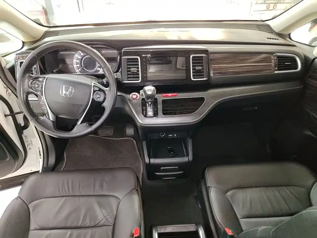 Honda Elysion — миниатюра 10