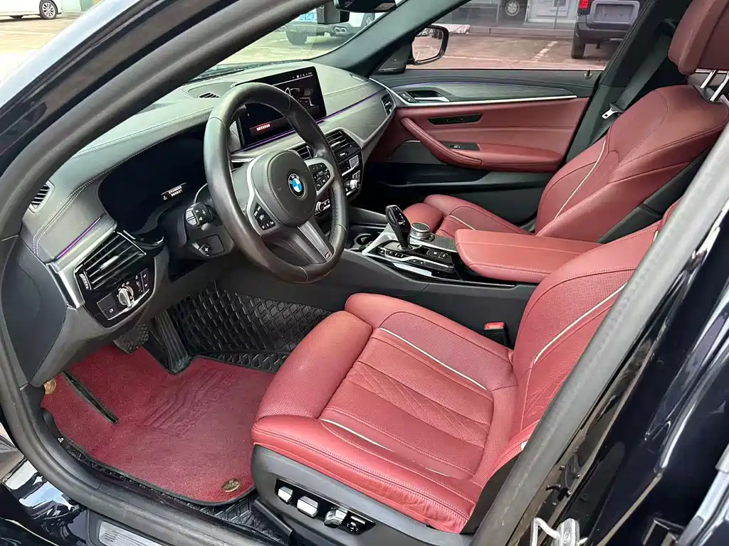 BMW 5 Series — миниатюра 8