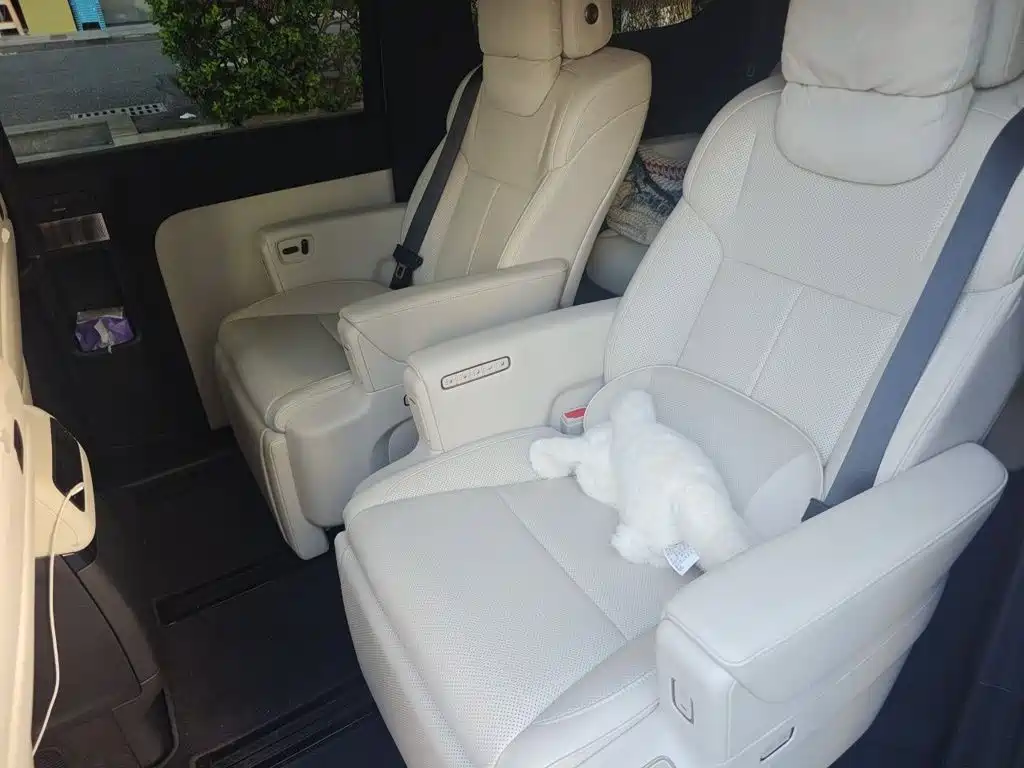 Li Auto Li MEGA — миниатюра 13