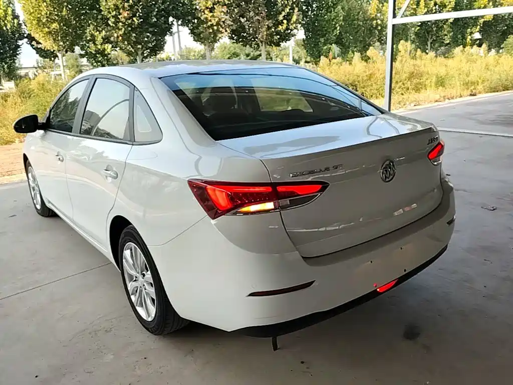 Buick Excelle — миниатюра 5