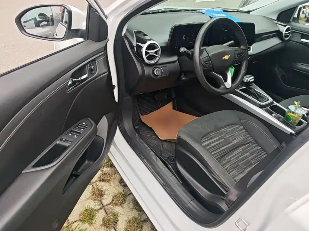 Chevrolet Monza — миниатюра 16