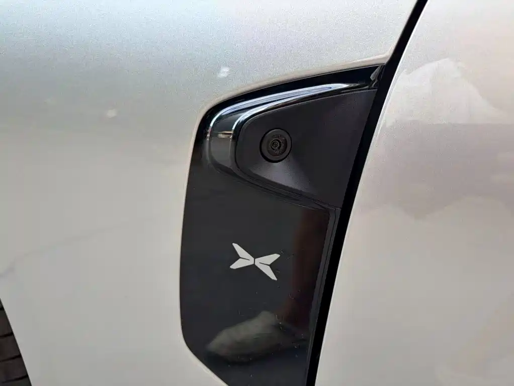XPeng P7 — миниатюра 14