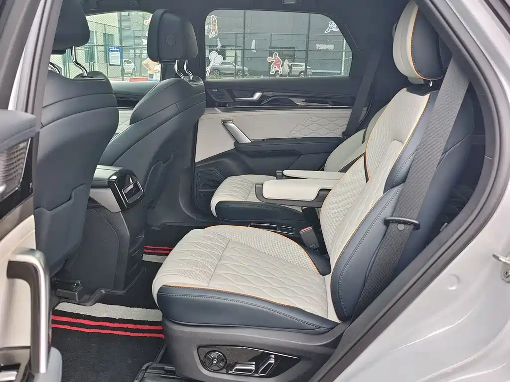 BYD Tang New Energy — миниатюра 5
