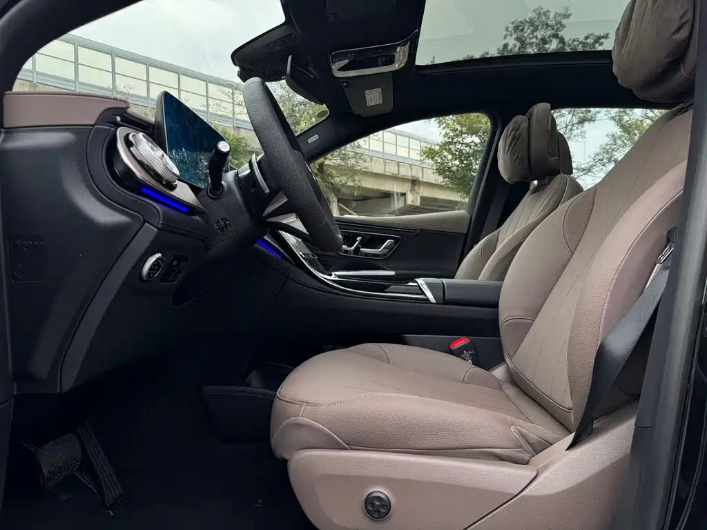 Mercedes-Benz EQE SUV — миниатюра 7