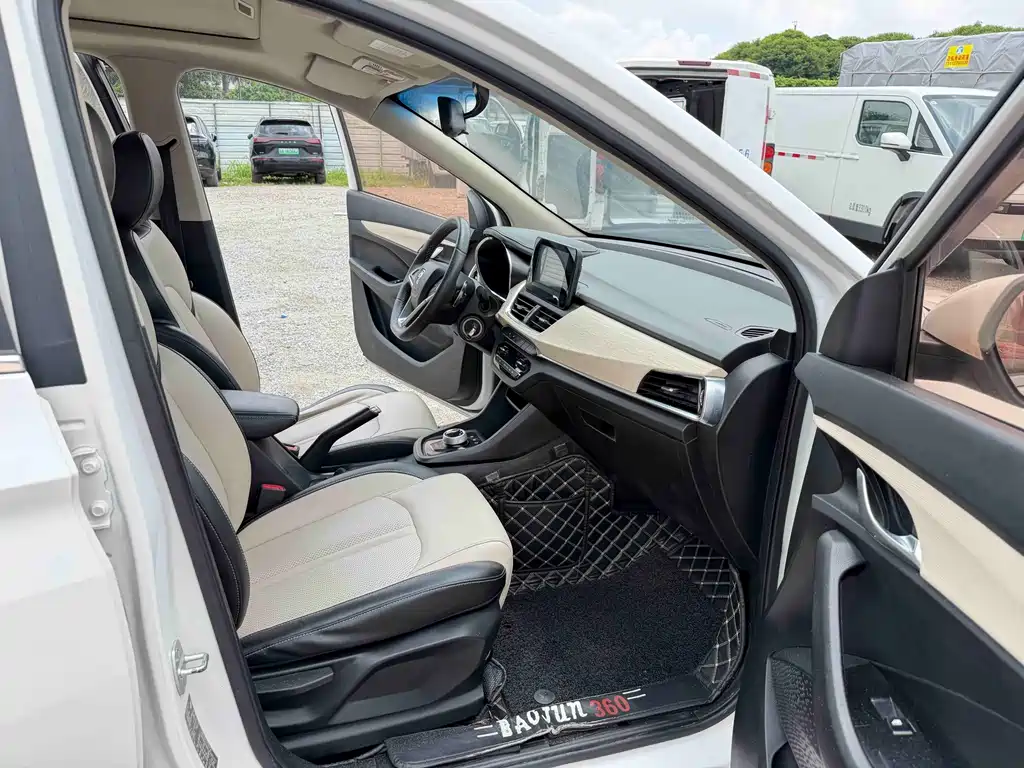 Baojun 360 — миниатюра 12