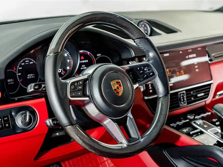 Porsche Cayenne — миниатюра 10