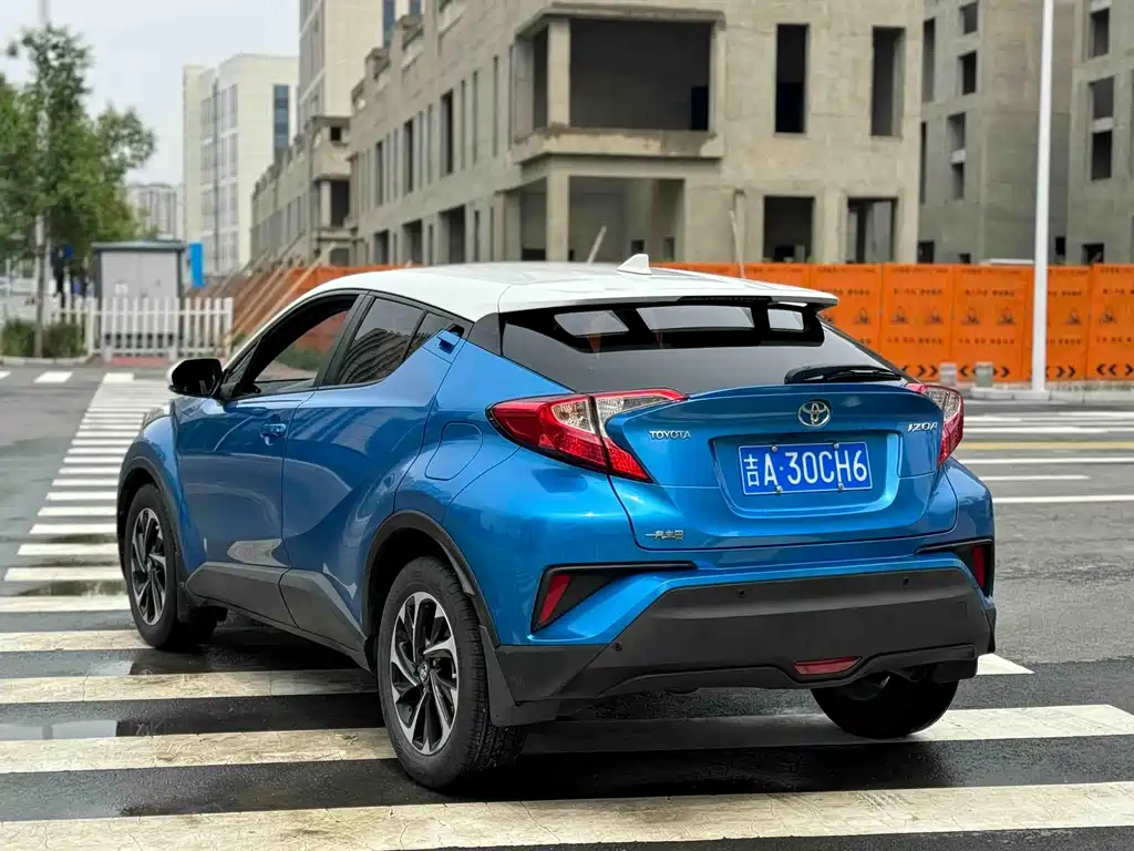 Toyota IZOA - фото 7