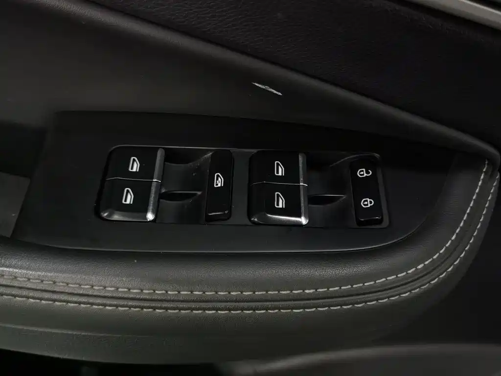 Geely Vision X6 — миниатюра 9
