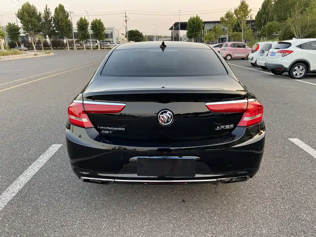 Buick LaCrosse — миниатюра 5