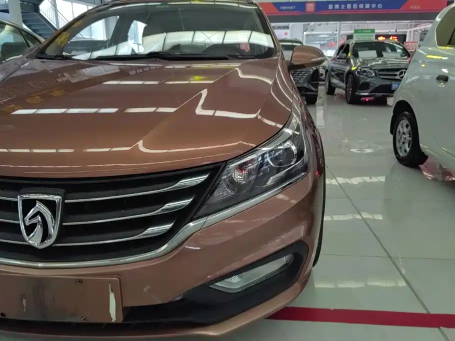 Baojun 310W — миниатюра 5