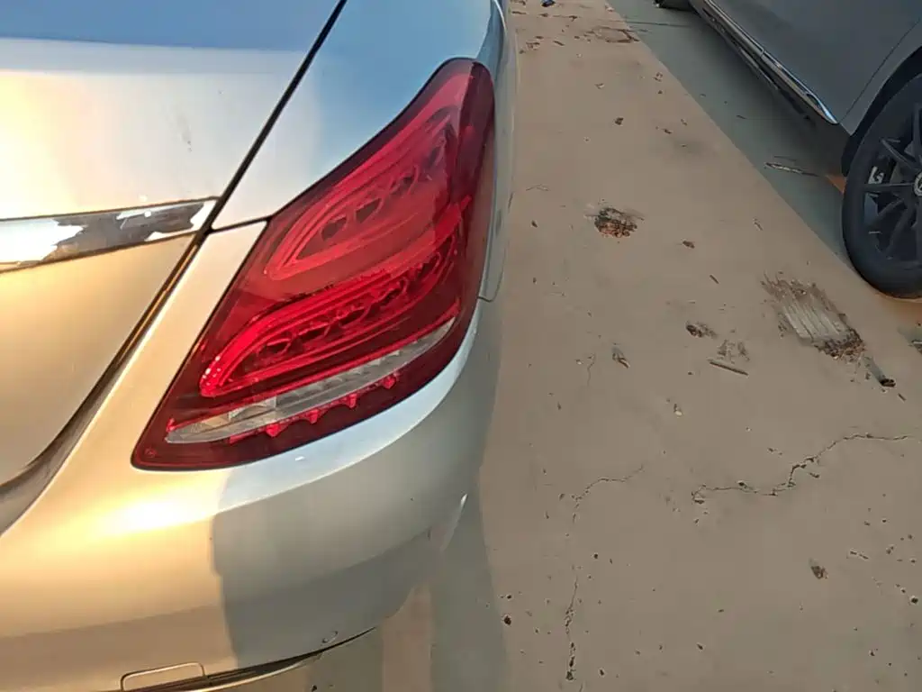 Mercedes-Benz C-Class — миниатюра 8