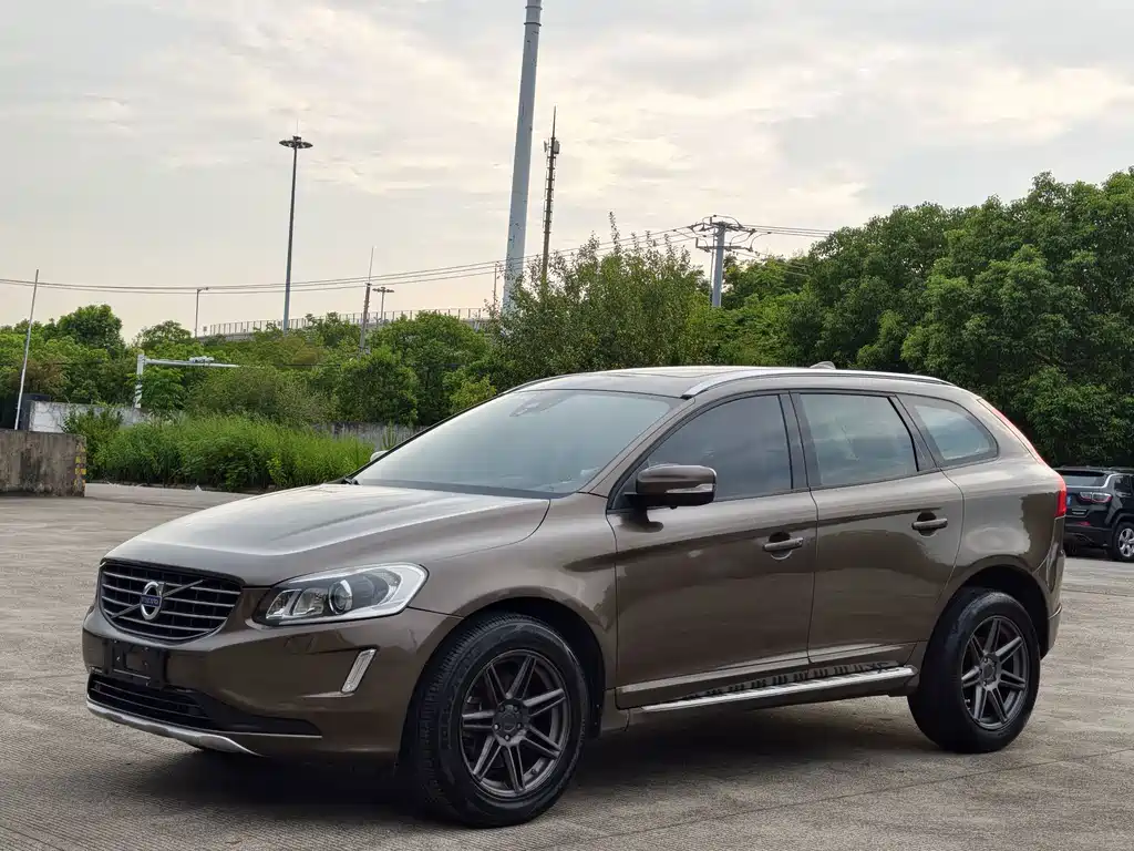 Volvo XC60 (Import)