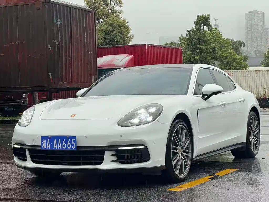 Porsche Panamera 2020