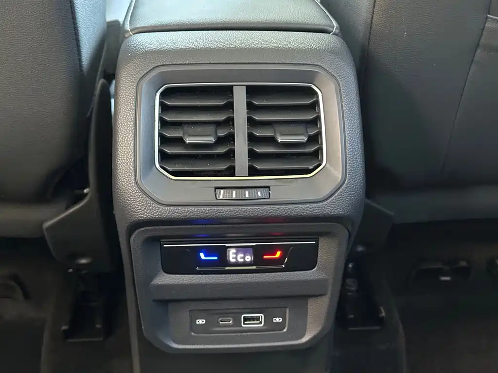 VOLKSWAGEN TIGUAN L NEW ENERGY