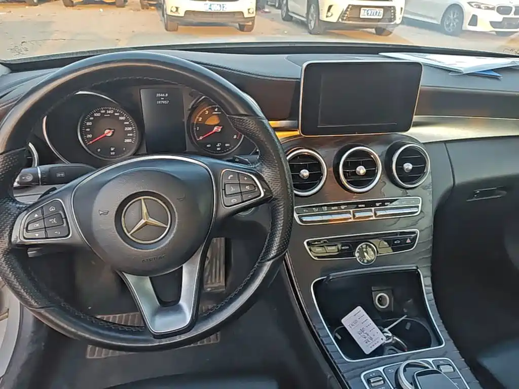 Mercedes-Benz C-Class — миниатюра 14