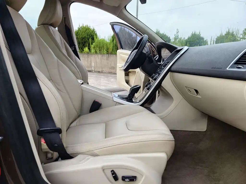 Volvo XC60 (Import) — миниатюра 9