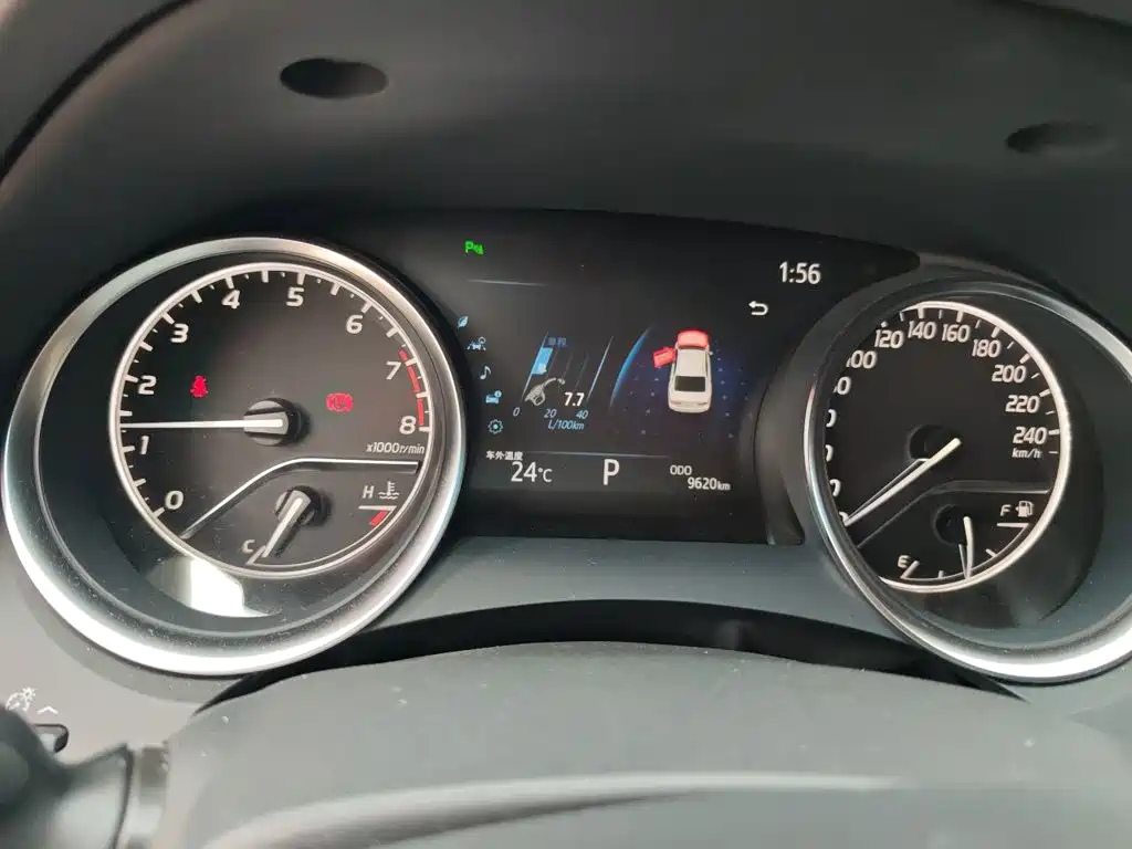 Toyota Camry — миниатюра 7