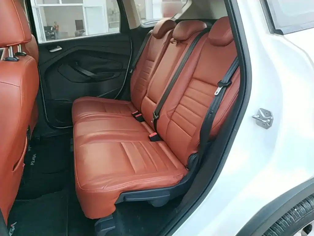 Ford Kuga — миниатюра 17