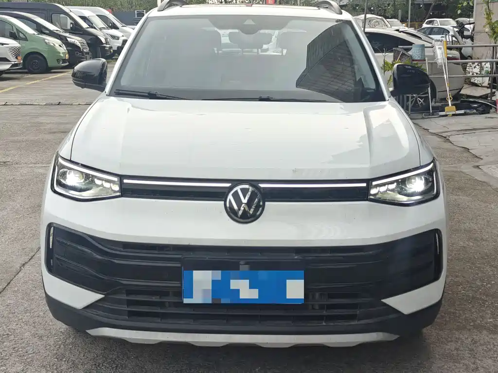 Volkswagen Tharu - фото 2